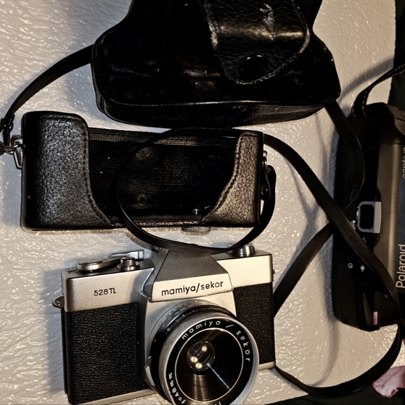 Mamiya 528TL 35mm Camera with 48mm f/2.8 Sekor, Chrome {52} - Picture 4 of 13